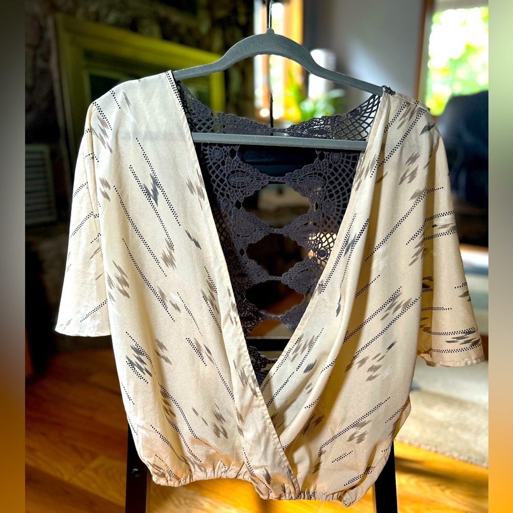 Lovestitch crochet/open back blouse, small, cream/tan/grey